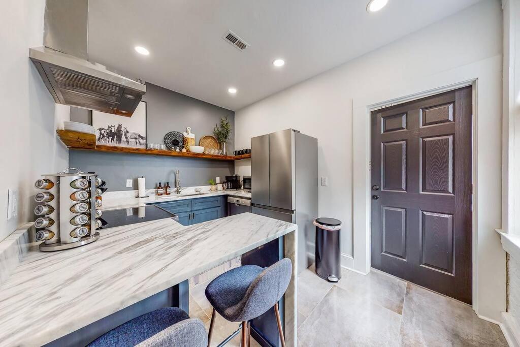 Luxury 8 Bed/4 Ba Nulu Home Private Yard/Parking Louisville Eksteriør billede