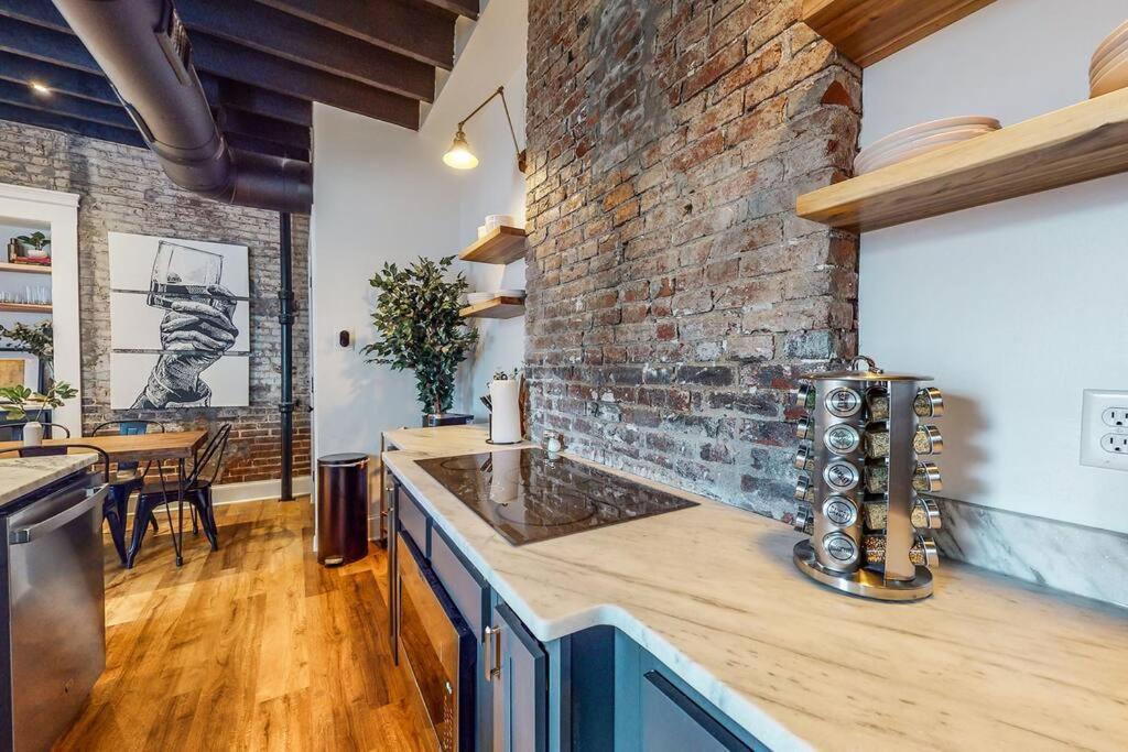 Luxury 8 Bed/4 Ba Nulu Home Private Yard/Parking Louisville Eksteriør billede
