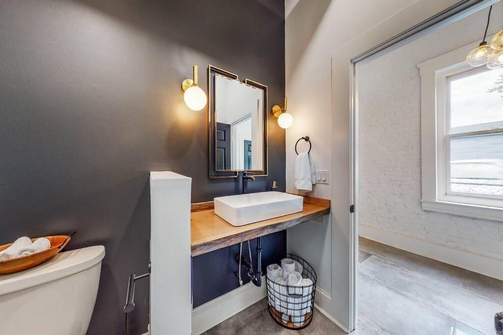 Luxury 8 Bed/4 Ba Nulu Home Private Yard/Parking Louisville Eksteriør billede