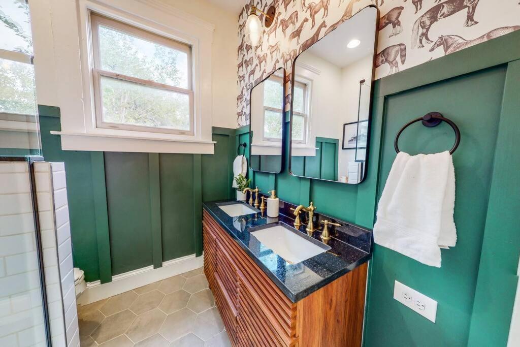 Luxury 8 Bed/4 Ba Nulu Home Private Yard/Parking Louisville Eksteriør billede